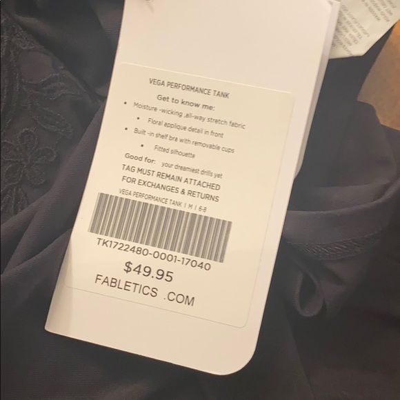 Nwt fabletics medium vega performance tank black - Picture 2 of 6